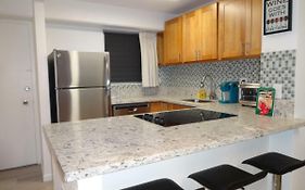 Waikiki 2Br King/King Beds Newly Renovated